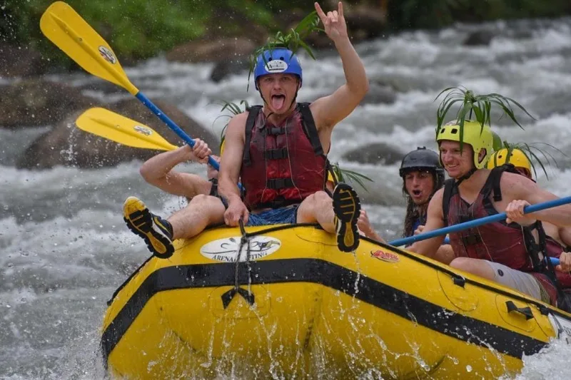 Rafting Class IV – Sarapiquí River Whitewater Rafting